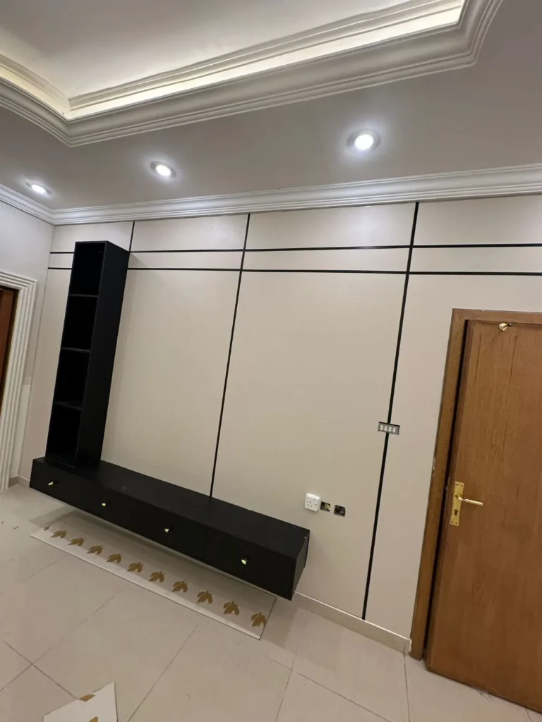 ديكور خلفية بلازما لجدار التلفزيون في الكويت